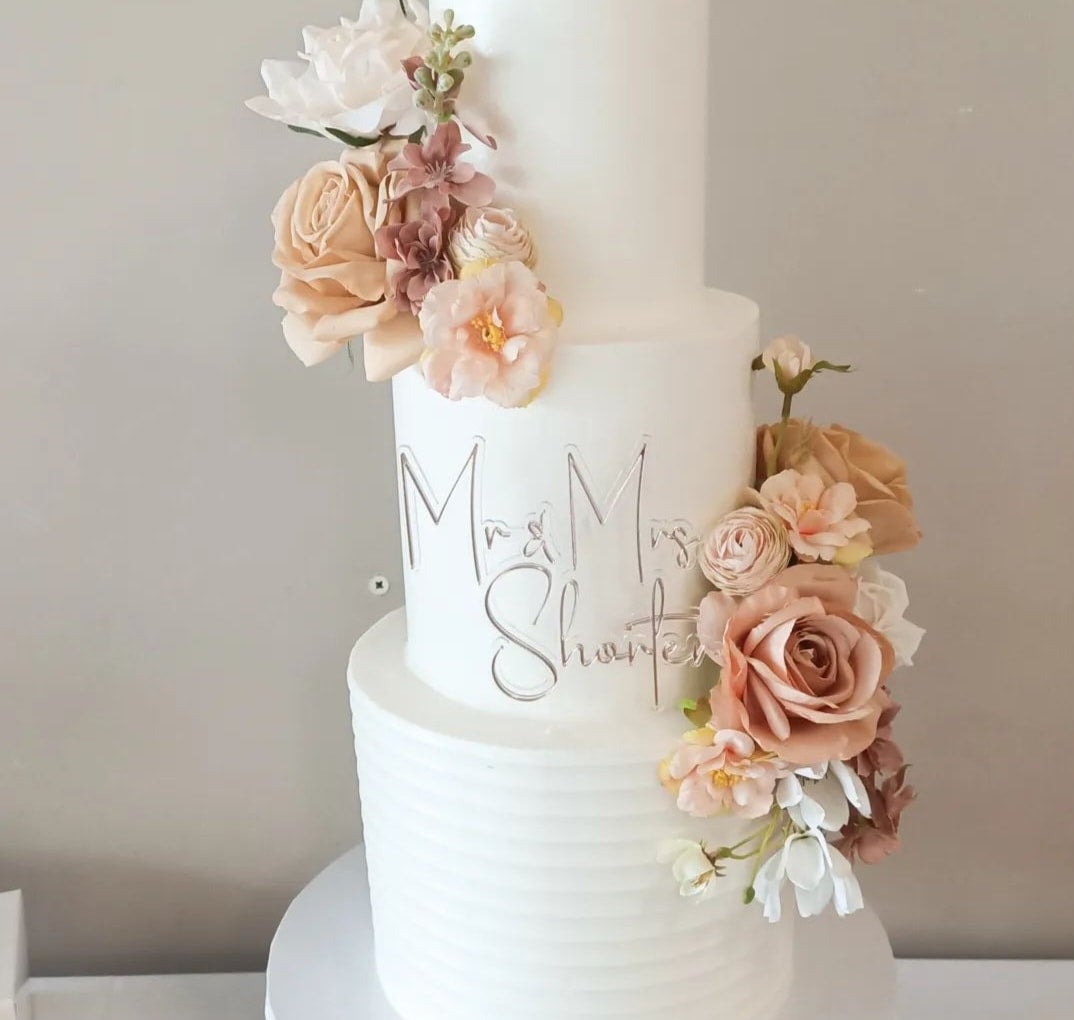 40 Inspiring Wedding Cake Creations : Floating Tier Wedding Cake